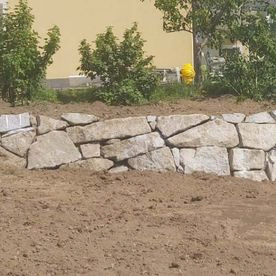 Granitsteinmauer